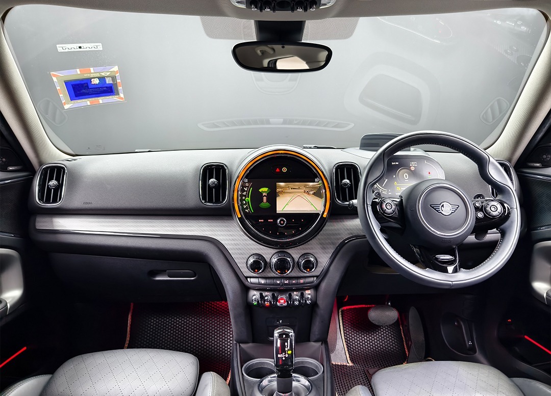 WhatsApp Image 2025-11-20 at 09.01.02 (1)