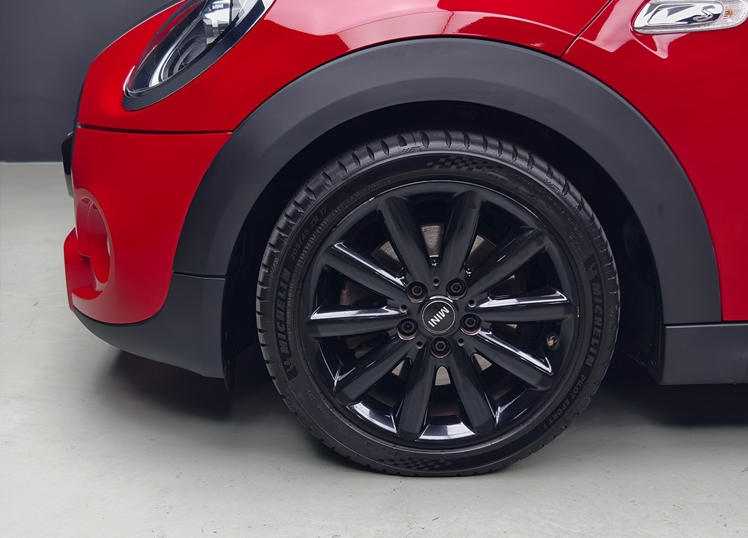 WhatsApp Image 2025-11-20 at 09.08.46 (1)