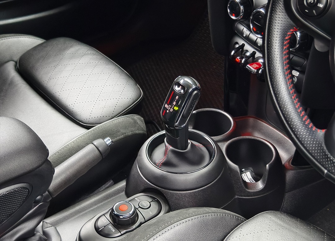 WhatsApp Image 2025-11-20 at 09.08.47