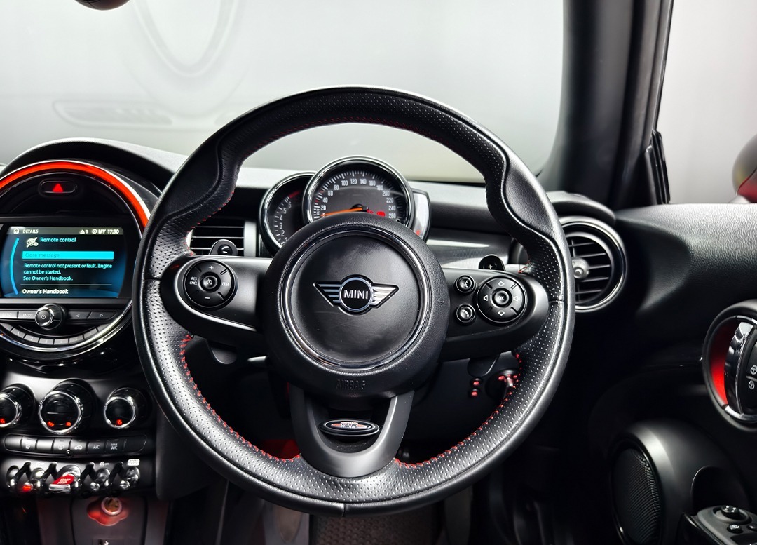 WhatsApp Image 2025-11-20 at 09.08.48