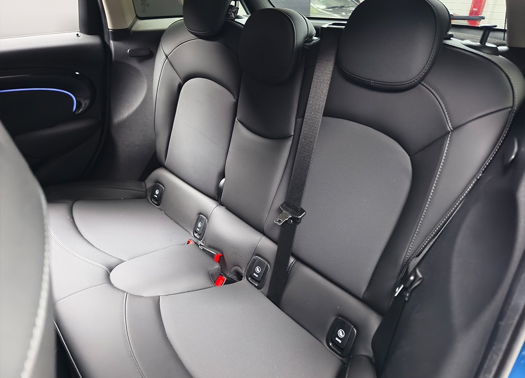 WhatsApp Image 2025-11-28 at 11.38.40 (1)