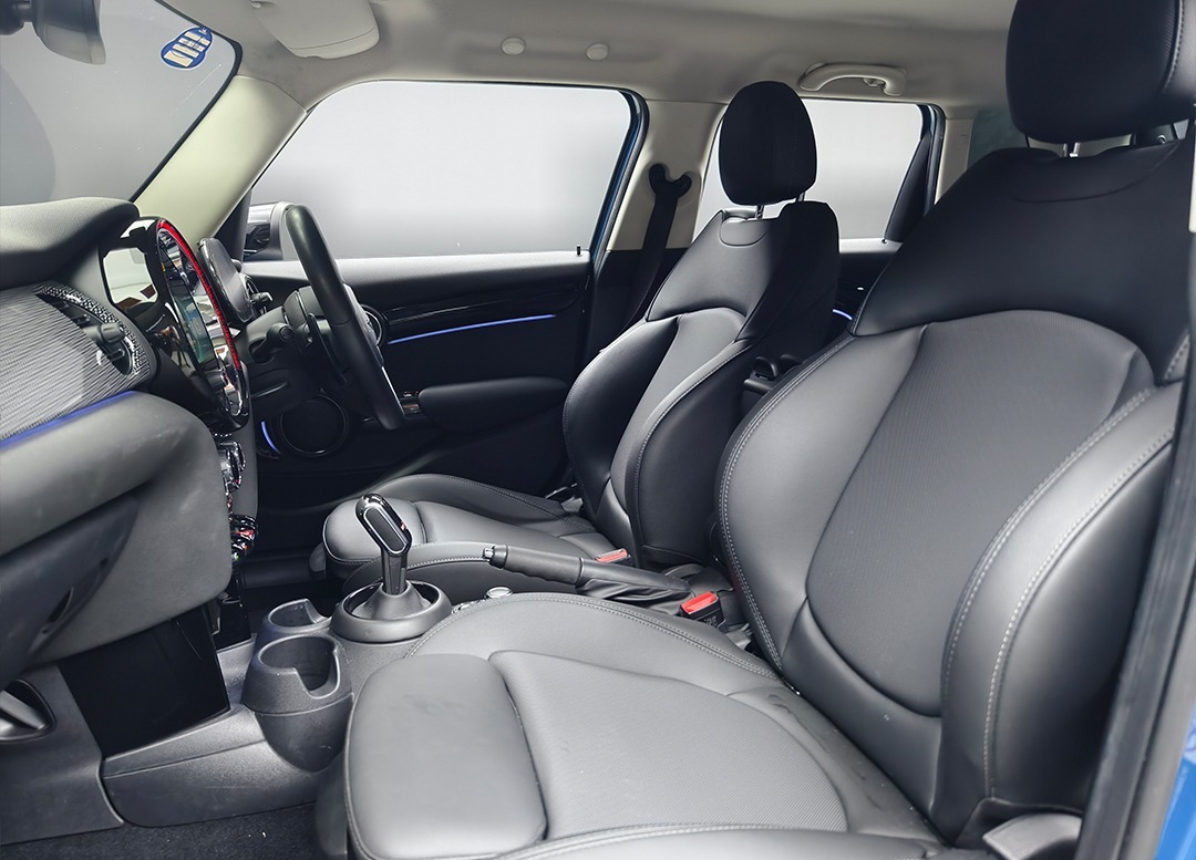 WhatsApp Image 2025-11-28 at 11.38.39 (2)