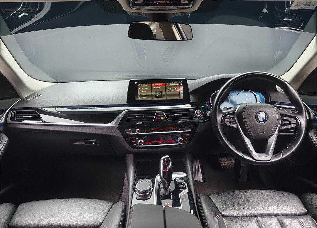 WhatsApp Image 2025-12-01 at 14.14.08