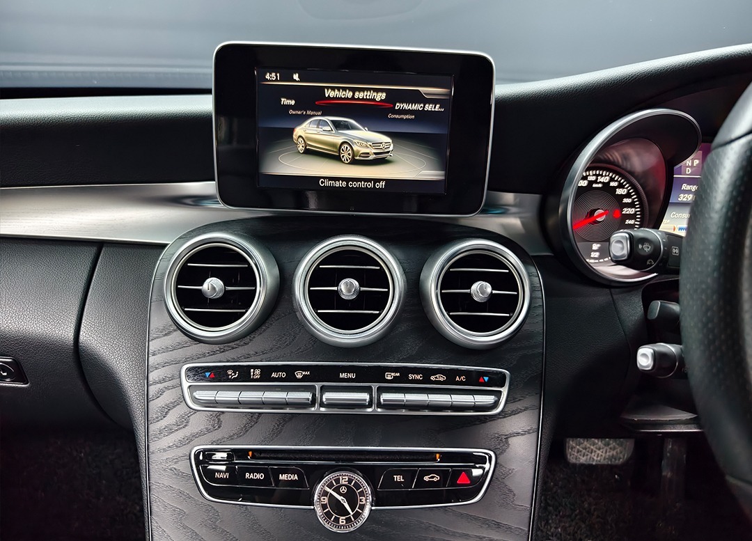 WhatsApp Image 2025-12-11 at 17.01.52