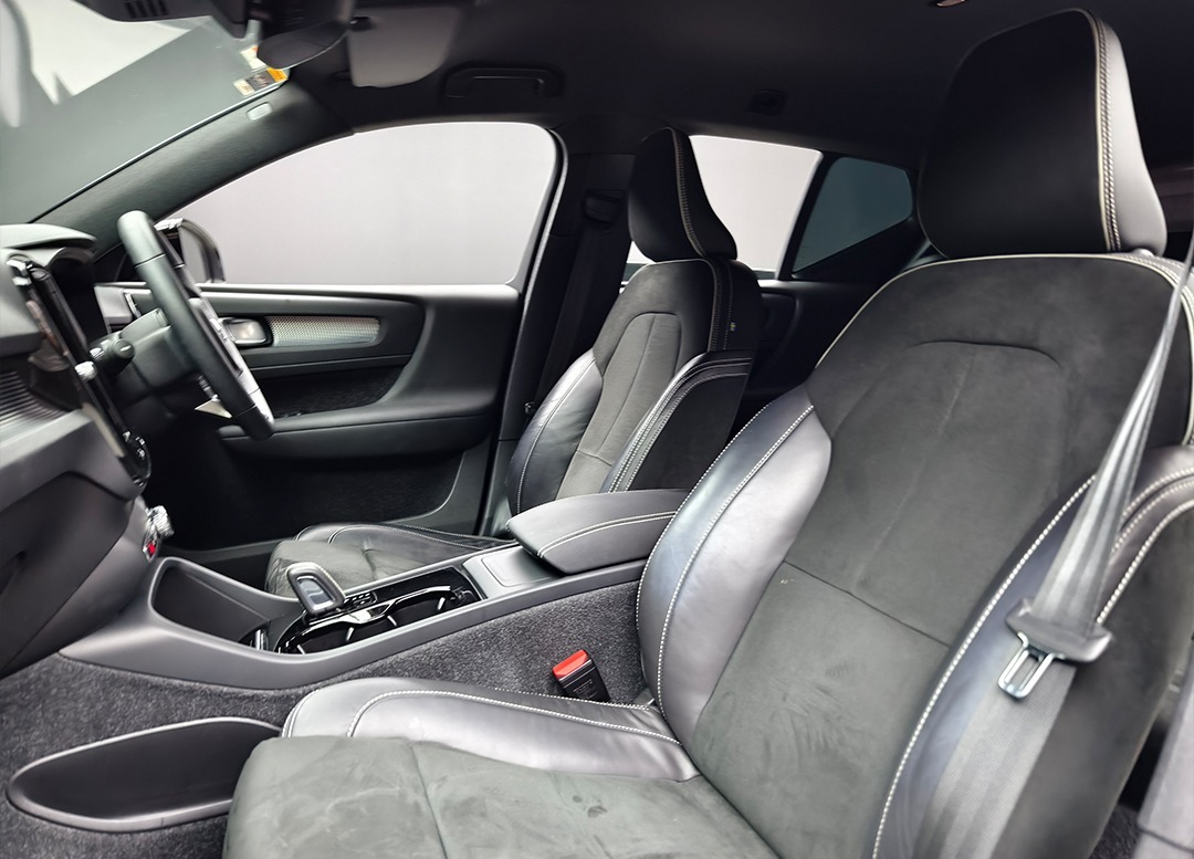 WhatsApp Image 2025-12-11 at 17.00.00 (2)