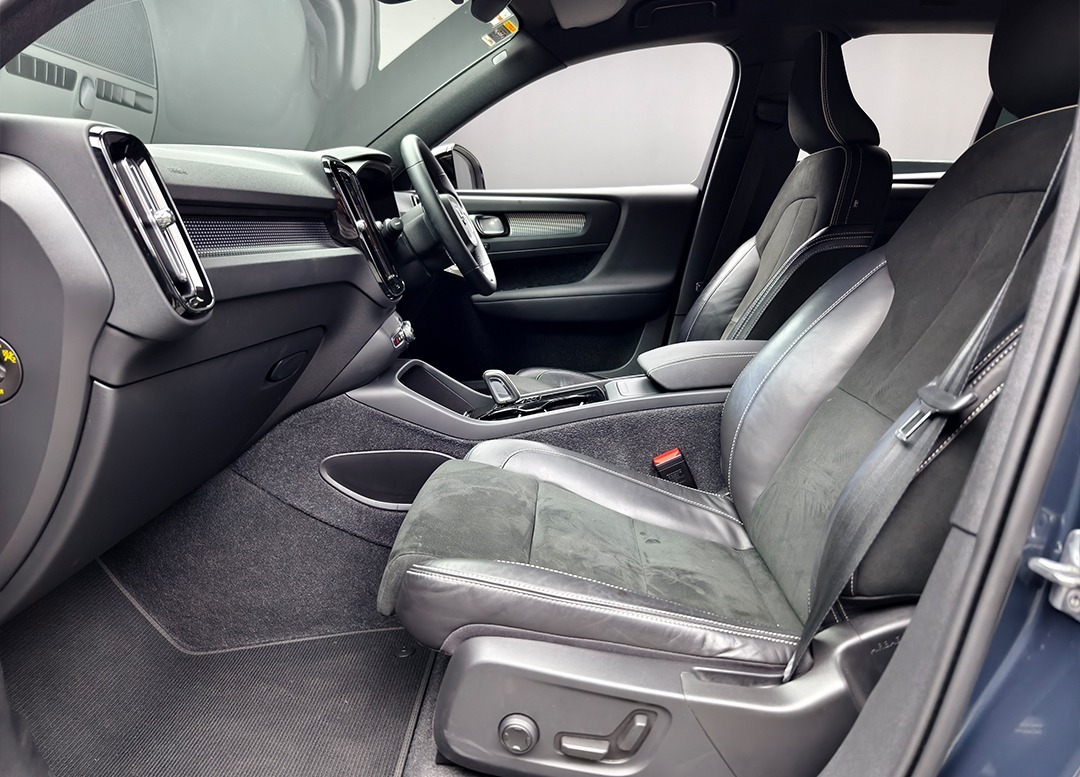 WhatsApp Image 2025-12-11 at 17.00.00 (1)