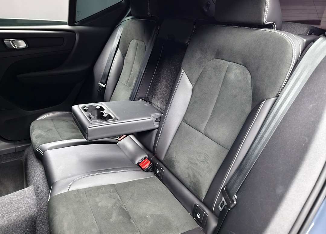 WhatsApp Image 2025-12-11 at 17.00.01