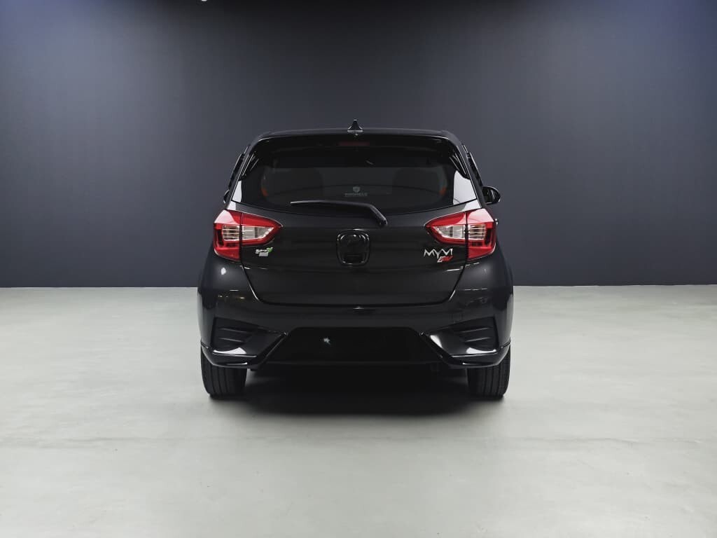 WhatsApp Image 2025-12-13 at 11.56.56 (2)