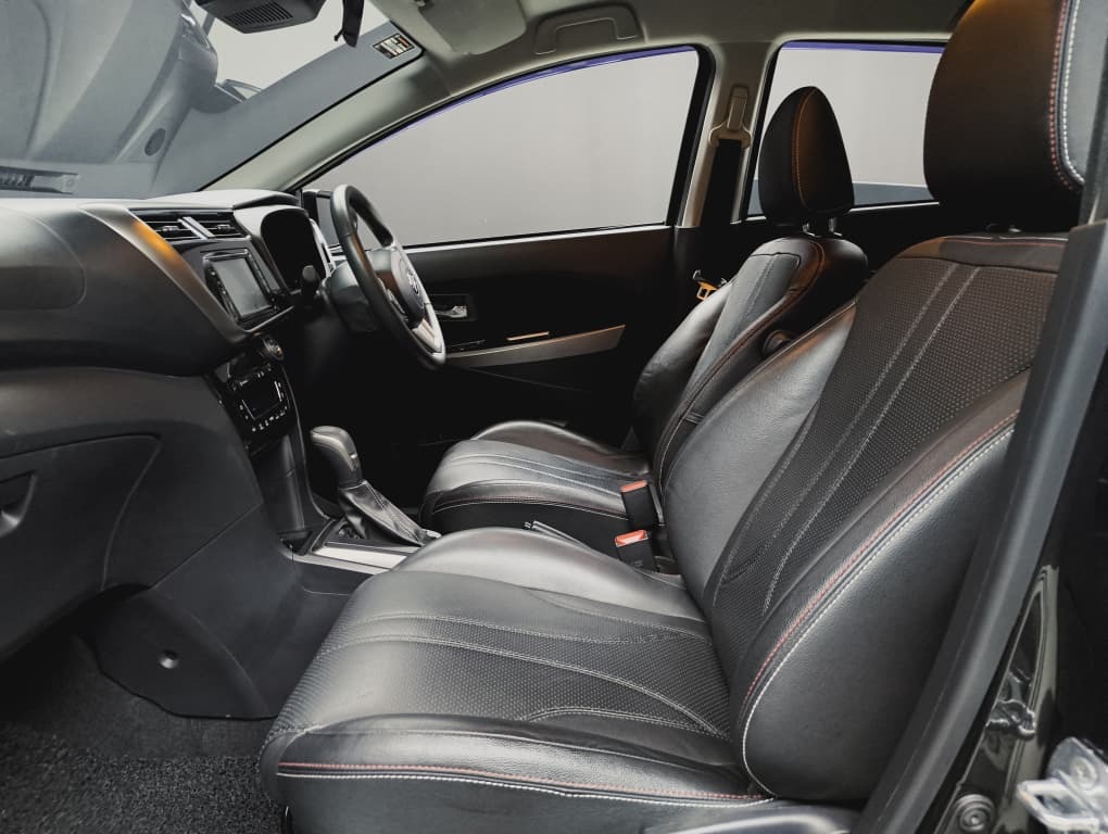 WhatsApp Image 2025-12-13 at 11.57.00