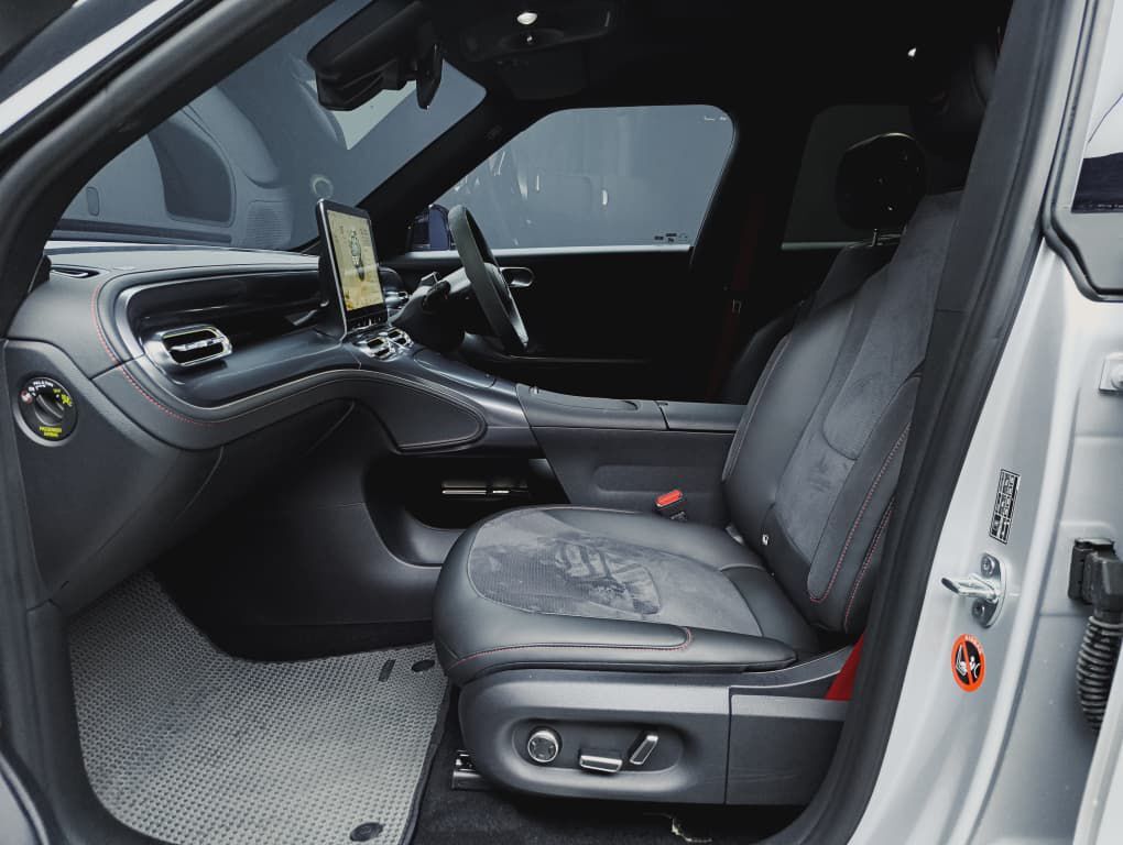 WhatsApp Image 2025-12-18 at 08.23.05