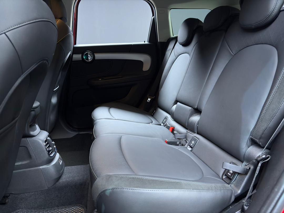 WhatsApp Image 2025-12-18 at 08.20.23