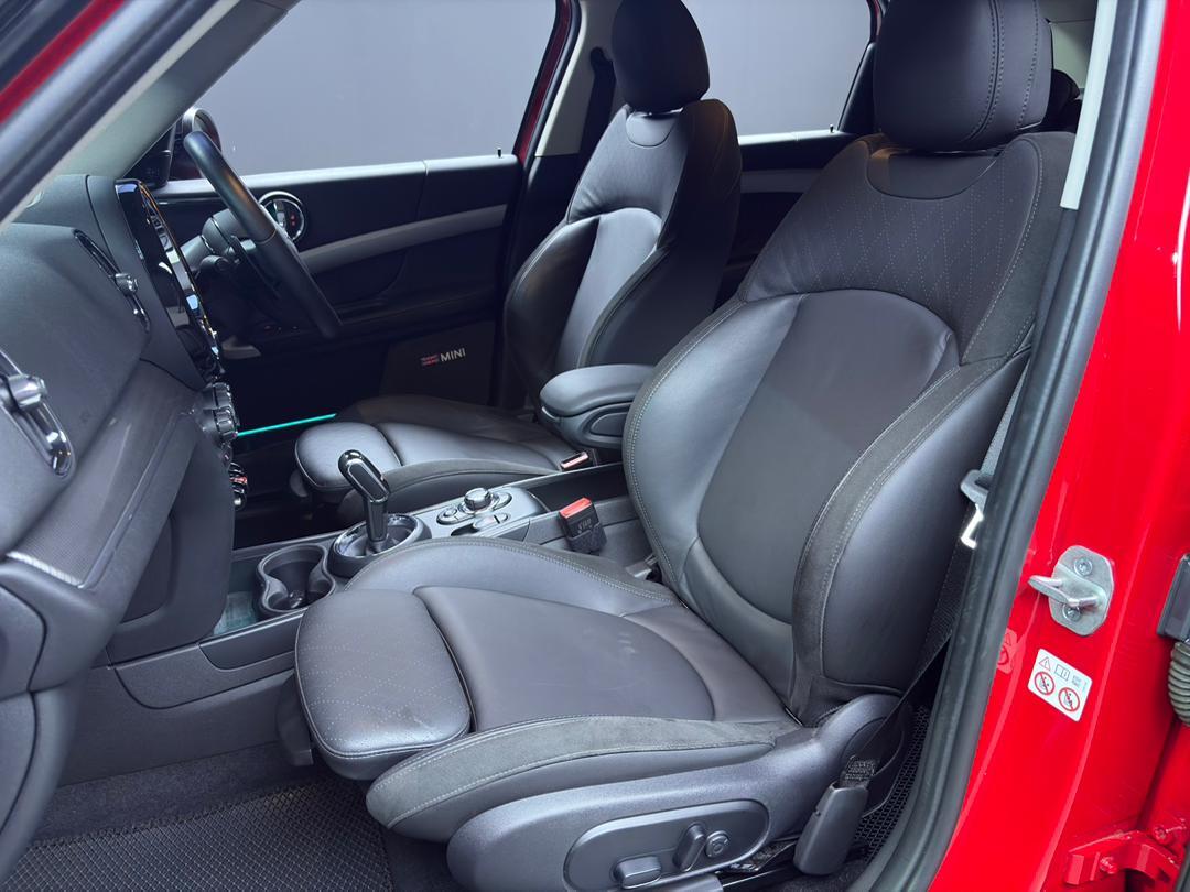 WhatsApp Image 2025-12-18 at 08.20.22 (1)