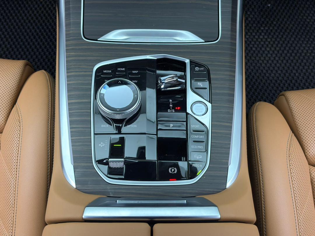 WhatsApp Image 2025-12-18 at 08.21.32 (1)