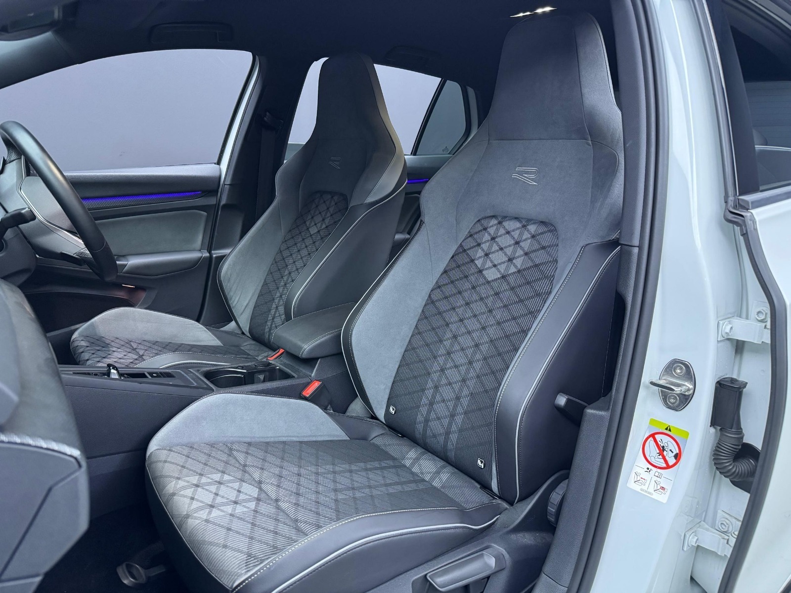 WhatsApp Image 2025-12-18 at 08.19.07