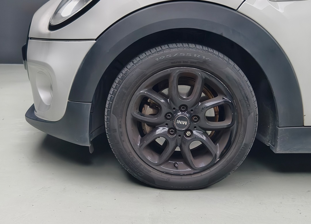 WhatsApp Image 2025-12-25 at 16.53.20 (2)