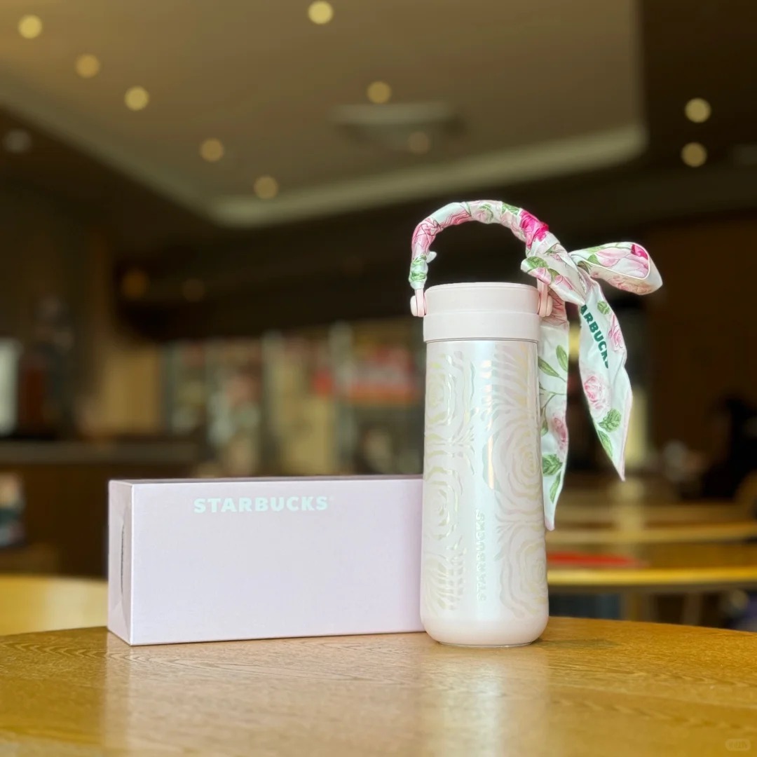 陷入 粉色的海洋🌸星巴克万花玫境系列_4_星爸爸红围裙_来自小红书网页版