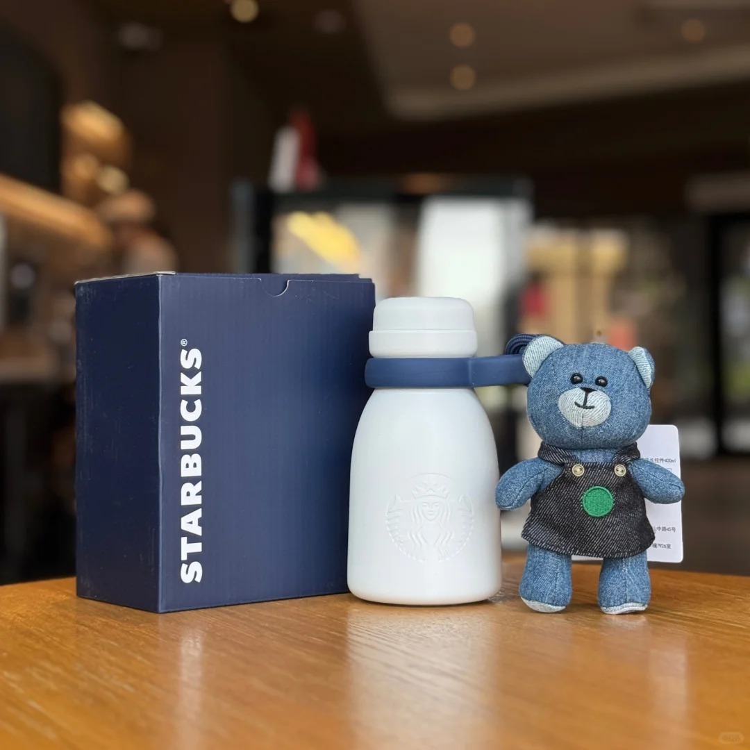 星巴克2026春季牛仔丹宁小熊包包系列～_17_星爸爸红围裙_来自小红书网页版