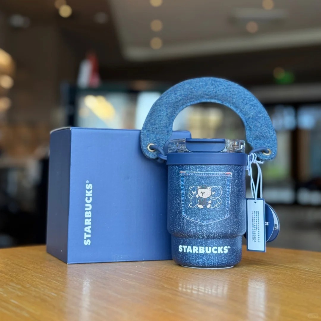 星巴克2026春季牛仔丹宁小熊包包系列～_14_星爸爸红围裙_来自小红书网页版