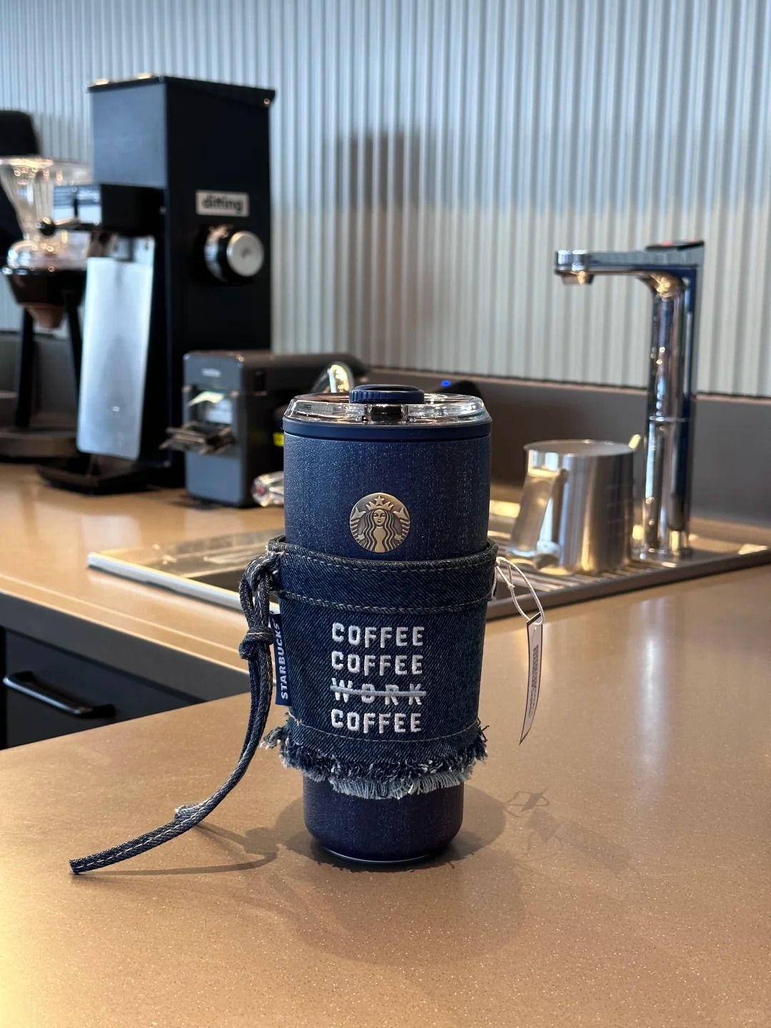 星巴克新品丹宁来啦_3_香草拿铁咖啡_来自小红书网页版