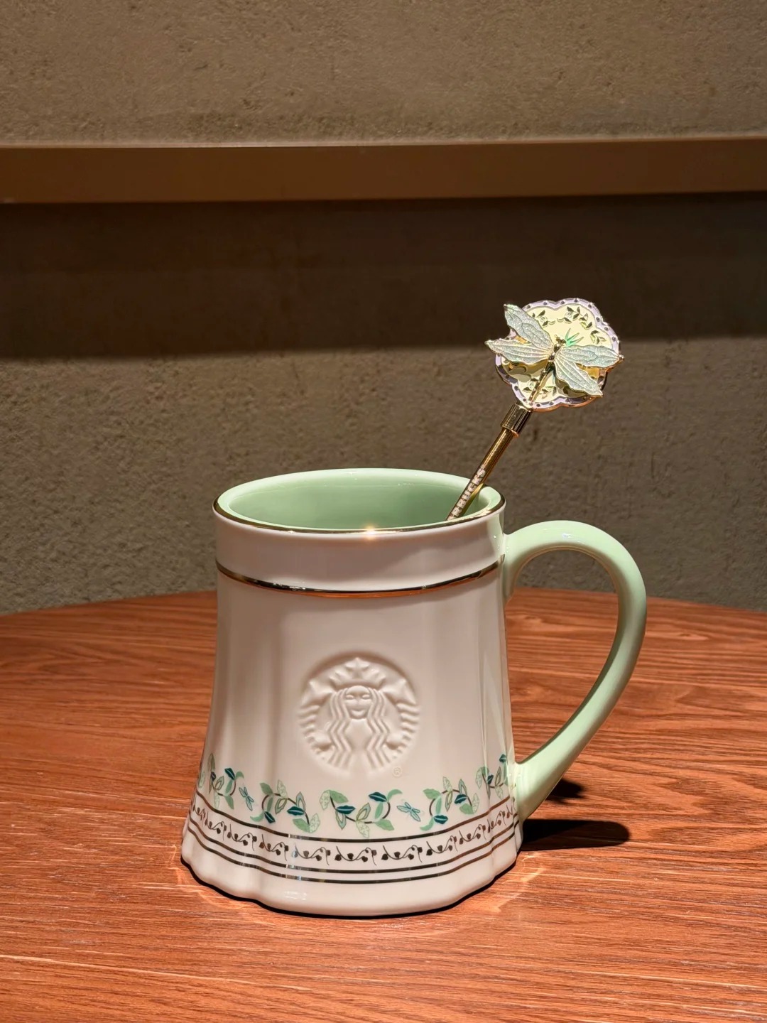 Green Mug with Stirrer 415ml