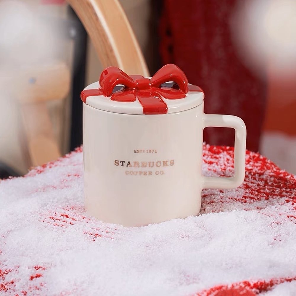Cheerful new Starbucks® X LINE FRIENDS collection arrives for the holidays  : Starbucks Stories Asia