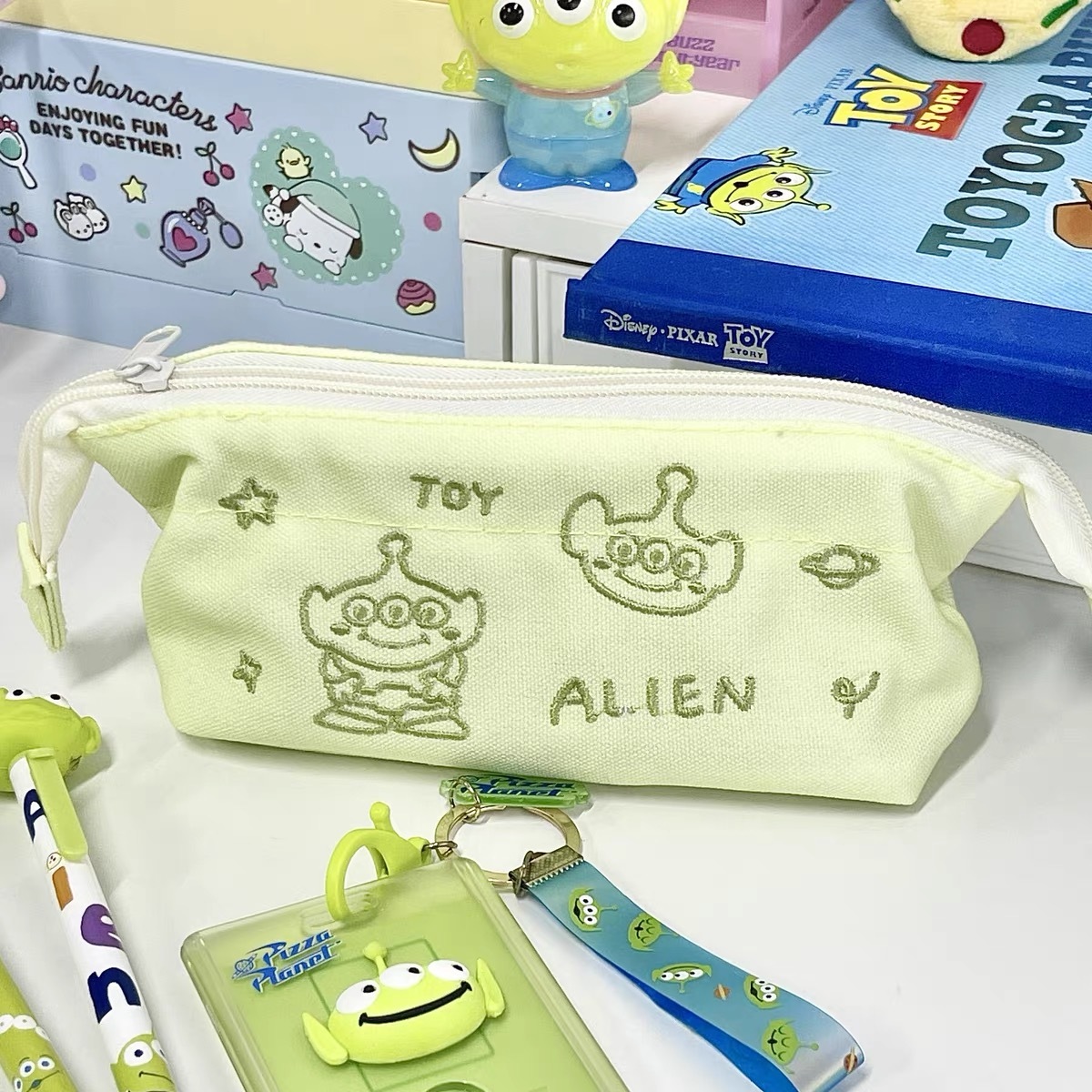 Japan Disney Pouch Makeup Bag Pencil Case - Toy Story Alien Little