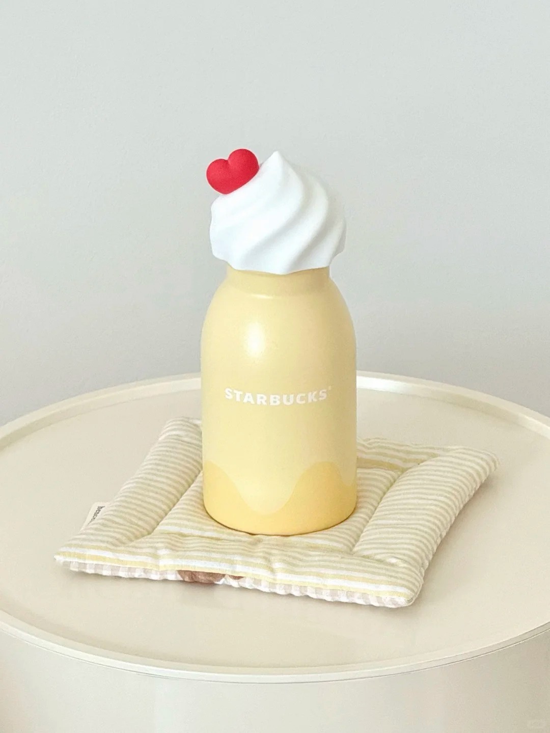 星巴克新品🍰可爱奶油顶奶瓶杯_1_木原希柚_来自小红书网页版 (1)