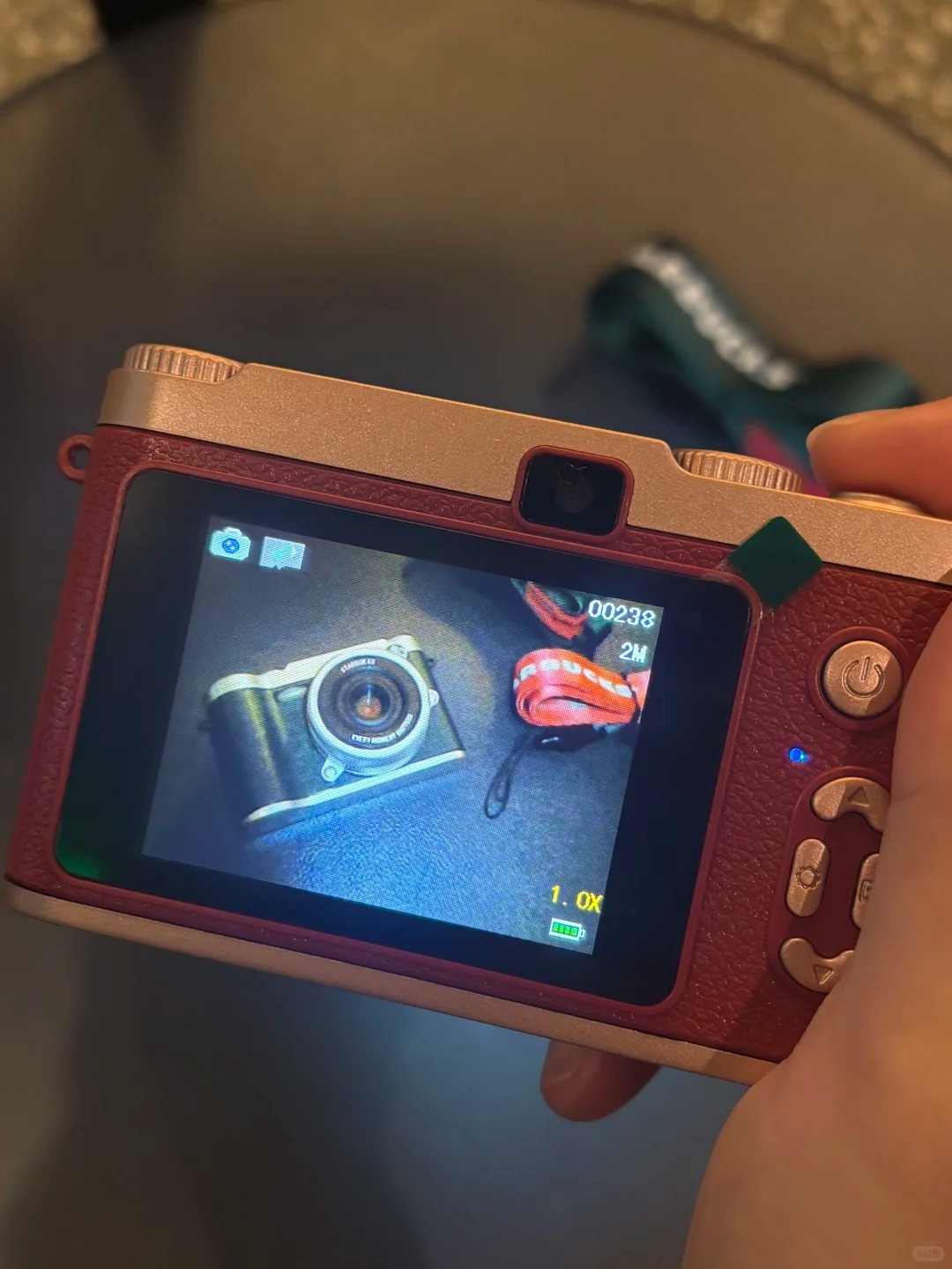 2025圣诞大陆星巴克复古数码相机实拍图_3_大月佥娃娃_来自小红书网页版