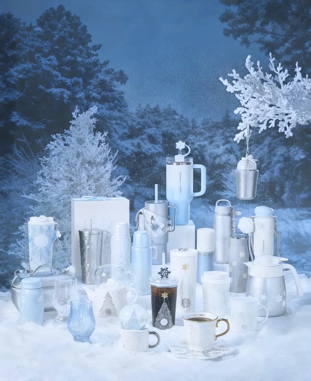 星巴克「雪耀奇境系列」11月18日正式登场❄️_1_蛋挞边边～_来自小红书网页版