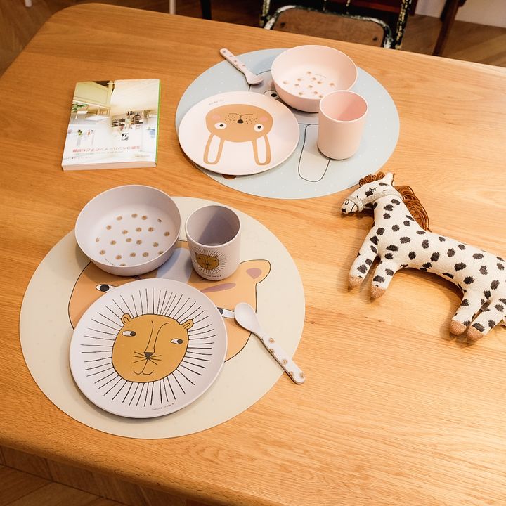 tableware_lion.jpg