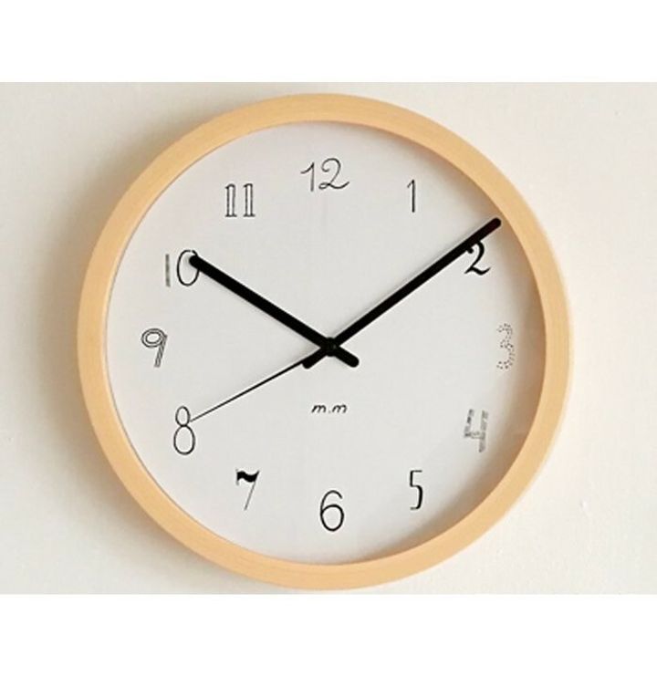 松尾ミユキ wall clock