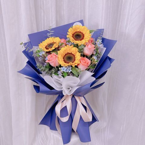 photo_6212972564112851808_y