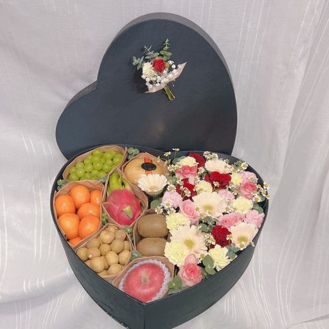 photo_6201863781525603735_y