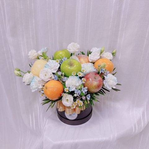 photo_6201863781525603744_y