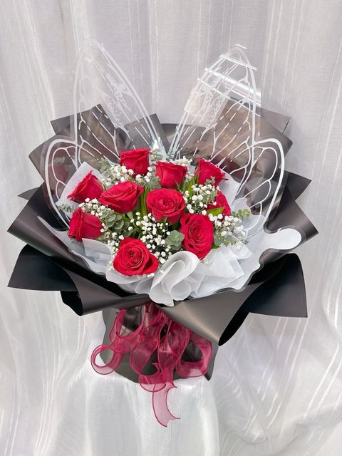 photo_6339285202941100763_y