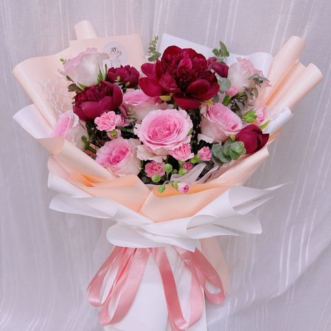 photo_6159087165682861208_y