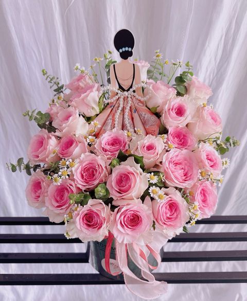 photo_6163563234569866069_y