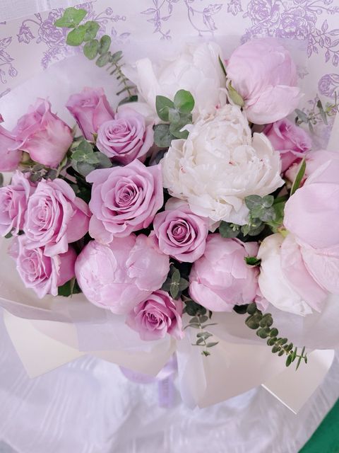 photo_6223992153114263109_y