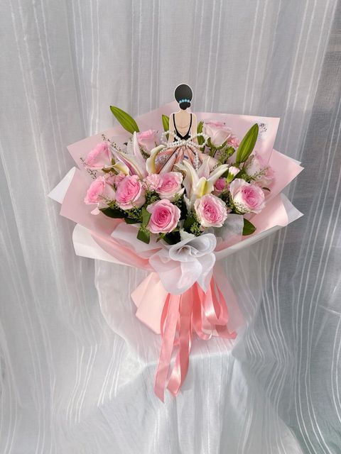 photo_6223992153114263205_y