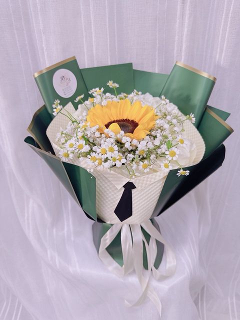 photo_6228987320338597644_y