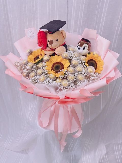 photo_6269233981400663769_y