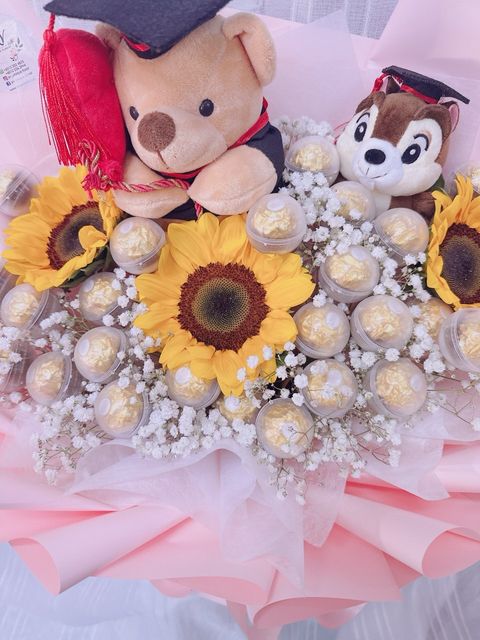 photo_6269233981400663771_y