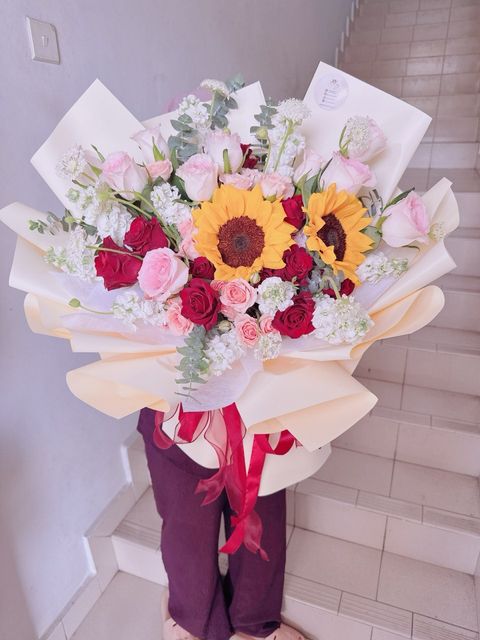 photo_6082314350388955100_y