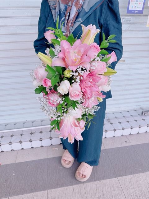 photo_6192890117375509599_y