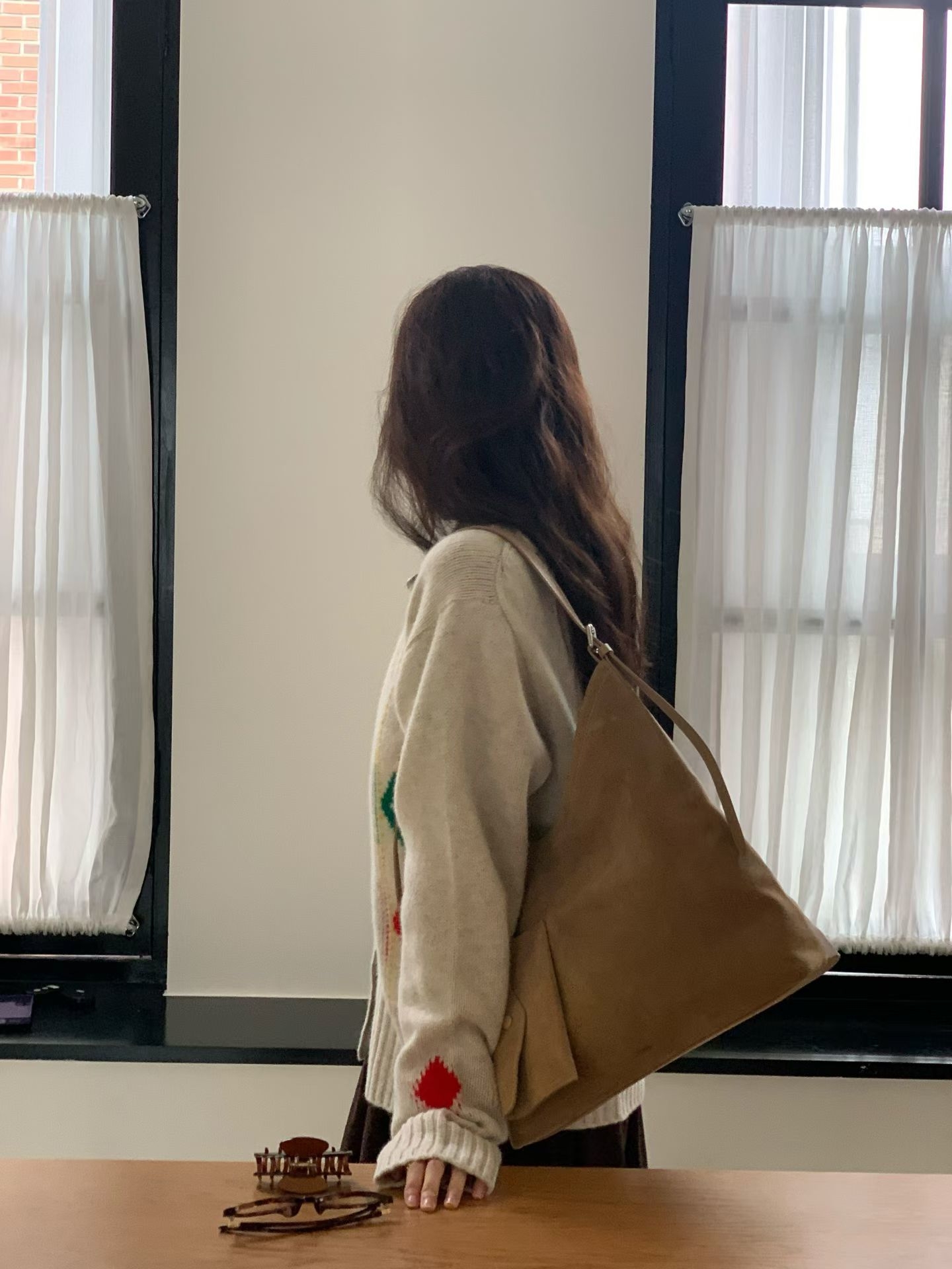 LINE_ALBUM_20251024(五) OLIVE秋冬韓國連線-原始檔1(鞋子.包包.飾品類)_251119_6