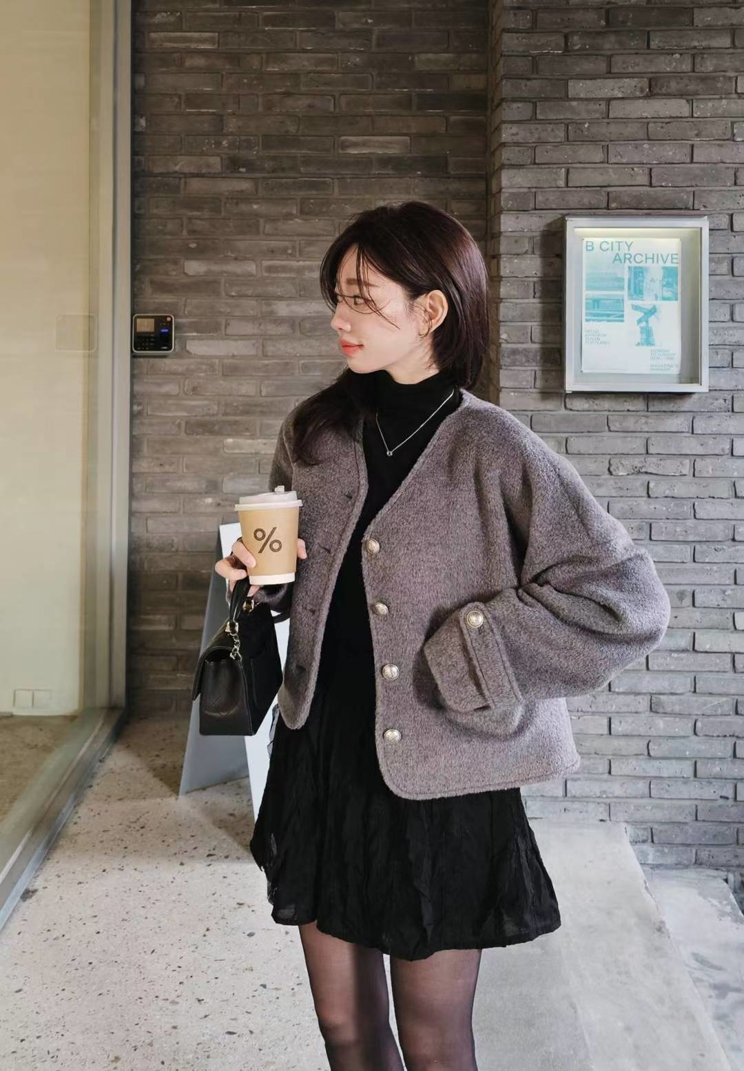 LINE_ALBUM_20251203(三) OLIVE秋冬韓國連線-原始檔3(服飾類)_260106_79