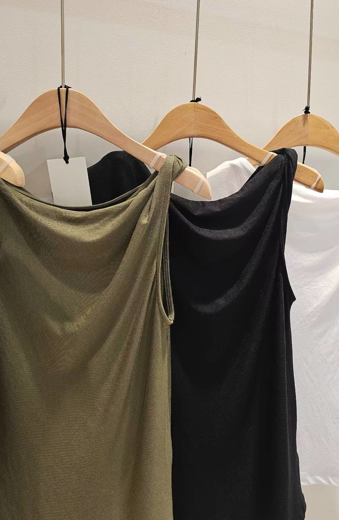 LINE_ALBUM_20250907(日) OLIVE秋冬韓國連線-原始檔1(服飾類+皮帶)_250909_2