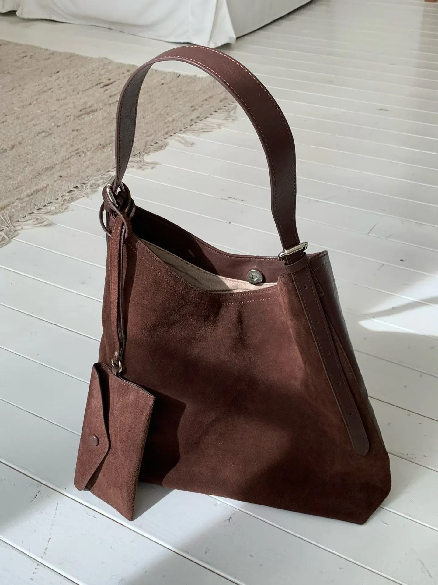 LINE_ALBUM_20251024(五) OLIVE秋冬韓國連線-原始檔1(鞋子.包包.飾品類)_251119_11