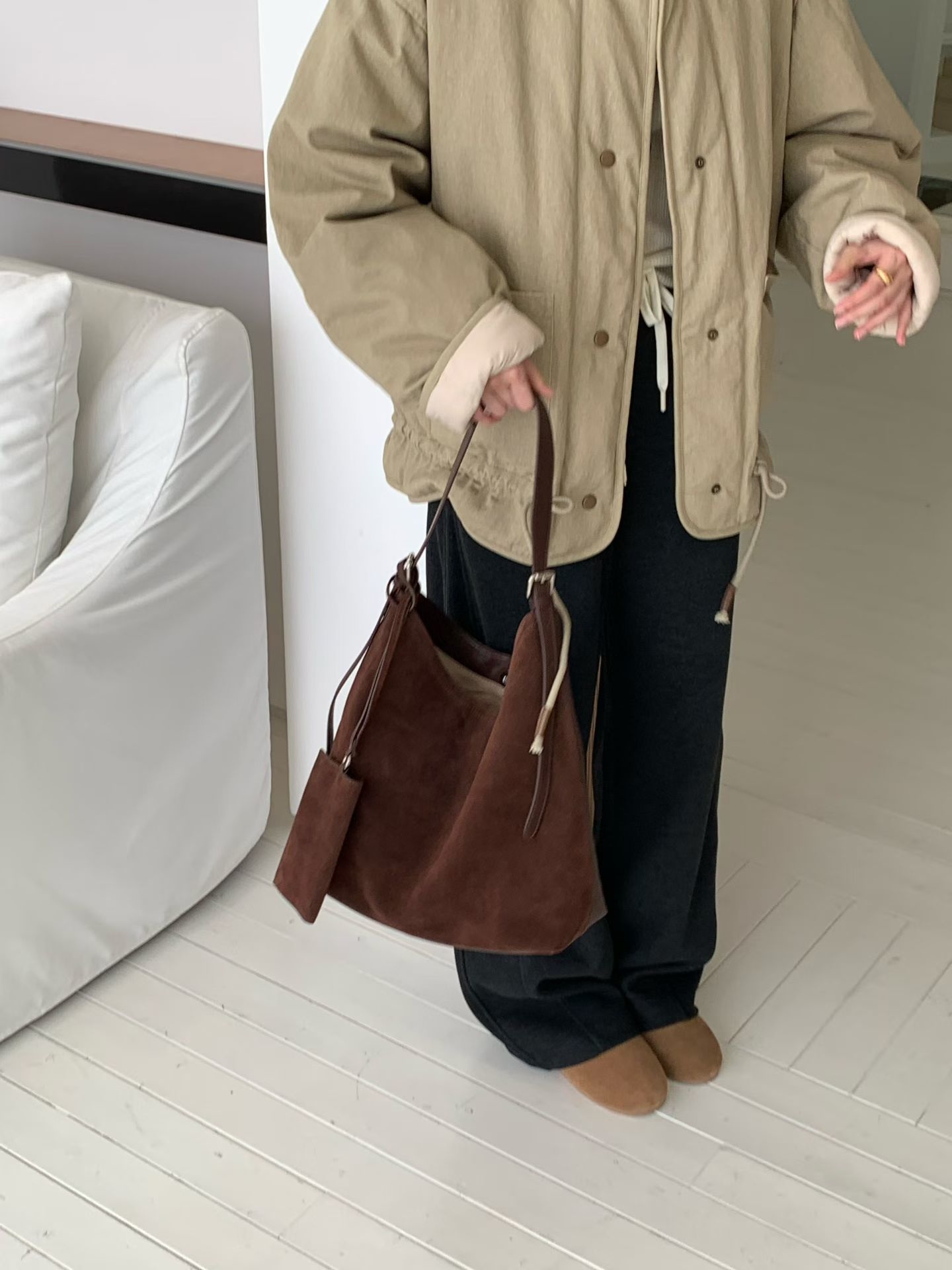 LINE_ALBUM_20251024(五) OLIVE秋冬韓國連線-原始檔1(鞋子.包包.飾品類)_251119_15