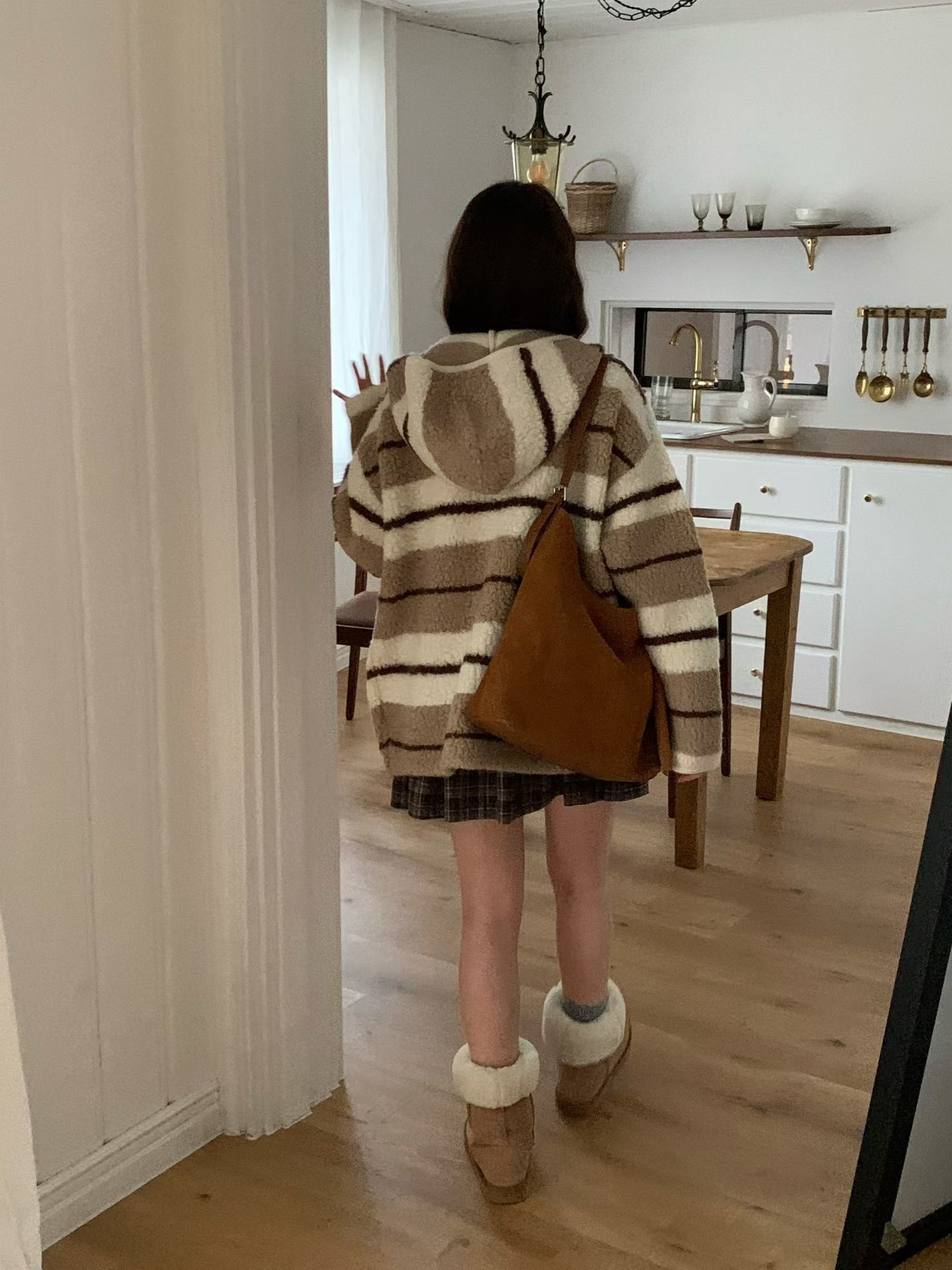 LINE_ALBUM_20251024(五) OLIVE秋冬韓國連線-原始檔1(鞋子.包包.飾品類)_251119_3